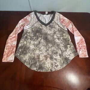 Womens V-Neck Long Sleeve Tie-Dye Shirt sz Medium boho style top gray and red